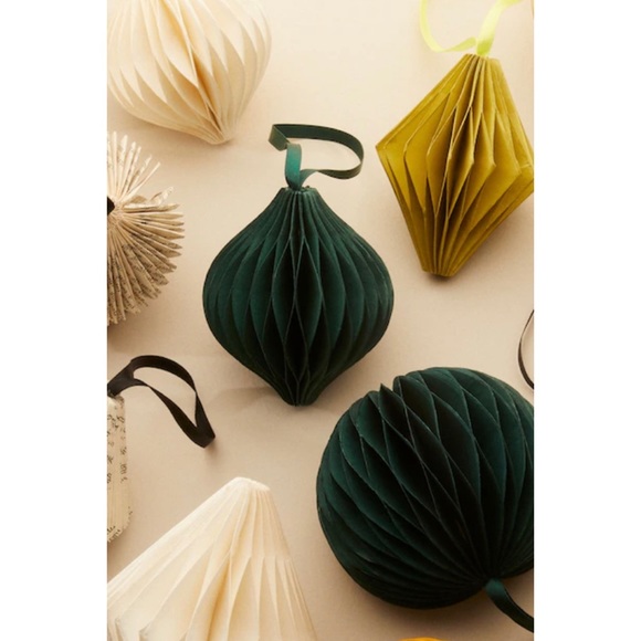 🆕 OUI Set of 6 Paper Ornaments NWT Christmas Holiday Tree Decorations Indigo - Picture 1 of 3